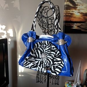 Charming Charlie purse!🌺✨